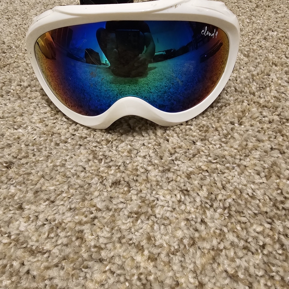 White Ski Goggles with Blue Mirrored Lens